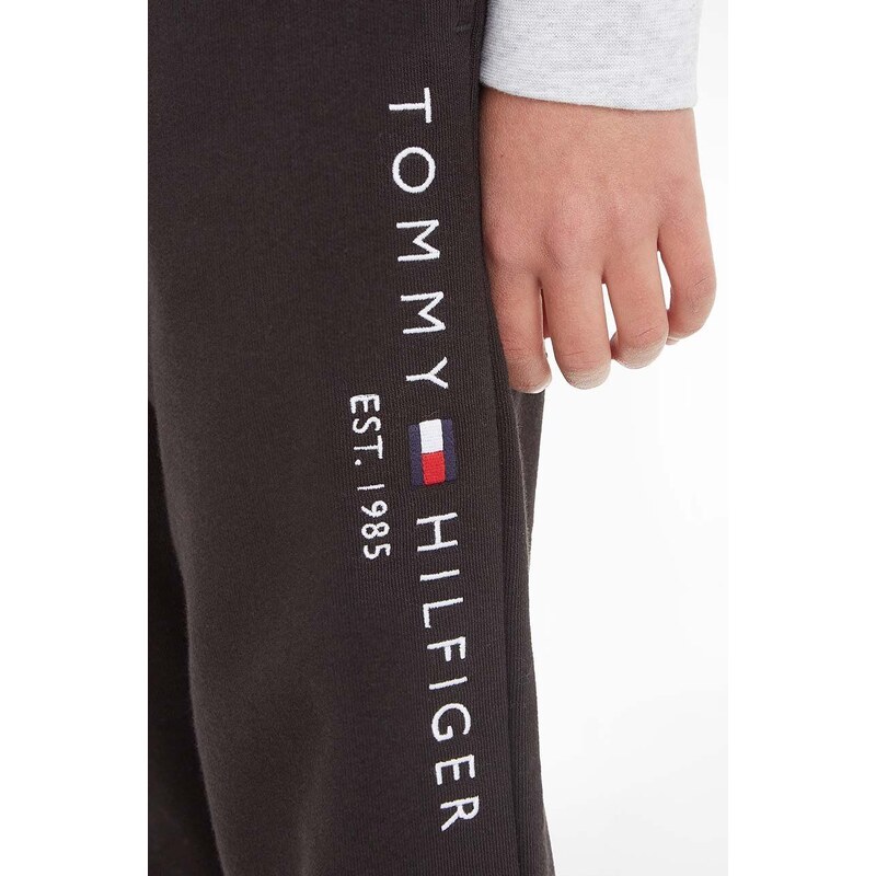 Detské nohavice Tommy Hilfiger čierna farba,s nášivkou, KS0KS00214