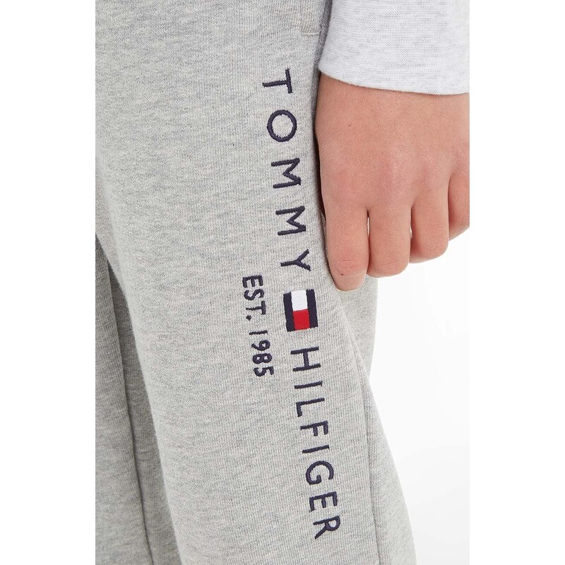 Detské nohavice Tommy Hilfiger šedá farba, s nášivkou, KS0KS00214