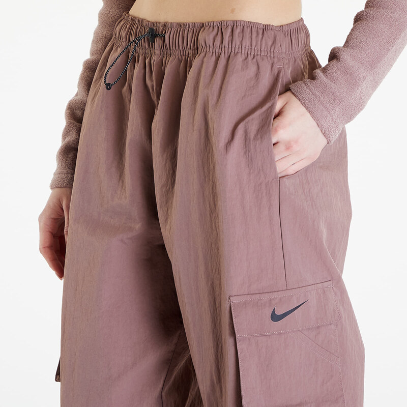 Dámske cargo pants Nike Sportswear Essential Women's High-Rise Woven Cargo Pants Smokey Mauve/ Black