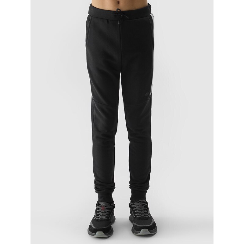 4F Chlapčenské teplákové nohavice typu jogger - čierne