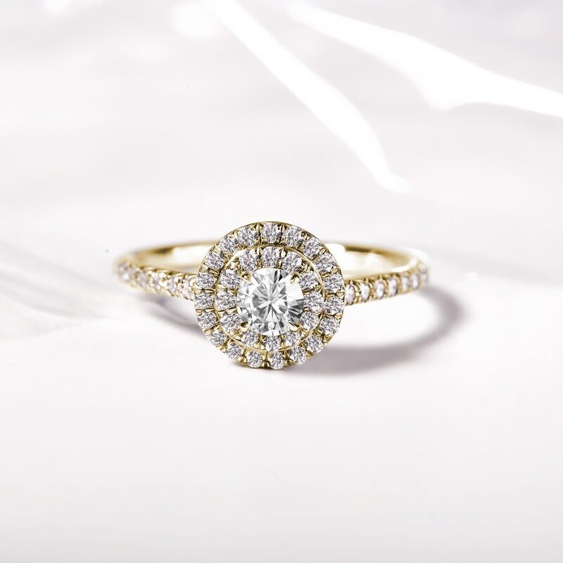 Dvojitý halo prsteň zo žltého zlata s diamantmi KLENOTA R0643203