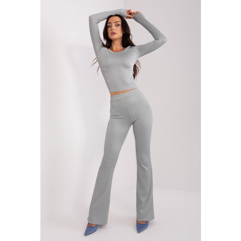 MladaModa Súprava z vrúbkovaného materiálu model 77903 šedá 50304452