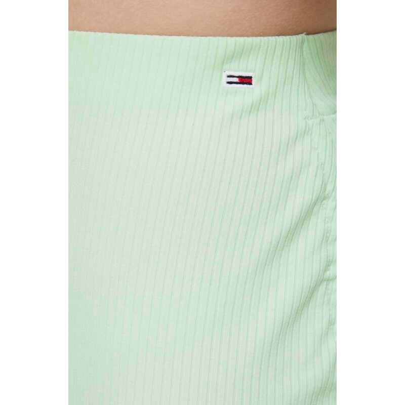 Sukňa Tommy Jeans zelená farba,mini,puzdrová,DW0DW17962