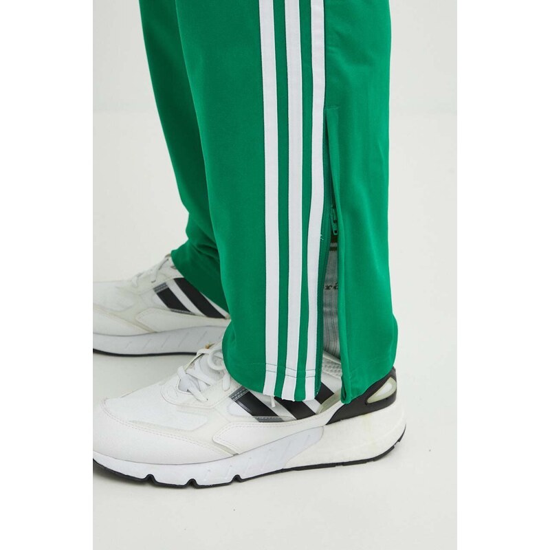 Tepláky adidas Originals zelená farba, s nášivkou, IU0768