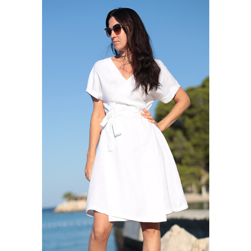 Lotika Krátke autorské šaty zo 100% lanu 52324441