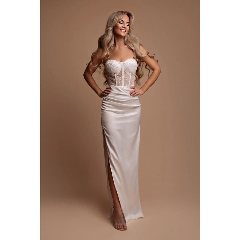 miadresses.sk Biele priliehavé šaty s flitrovaným korzetom 53195451