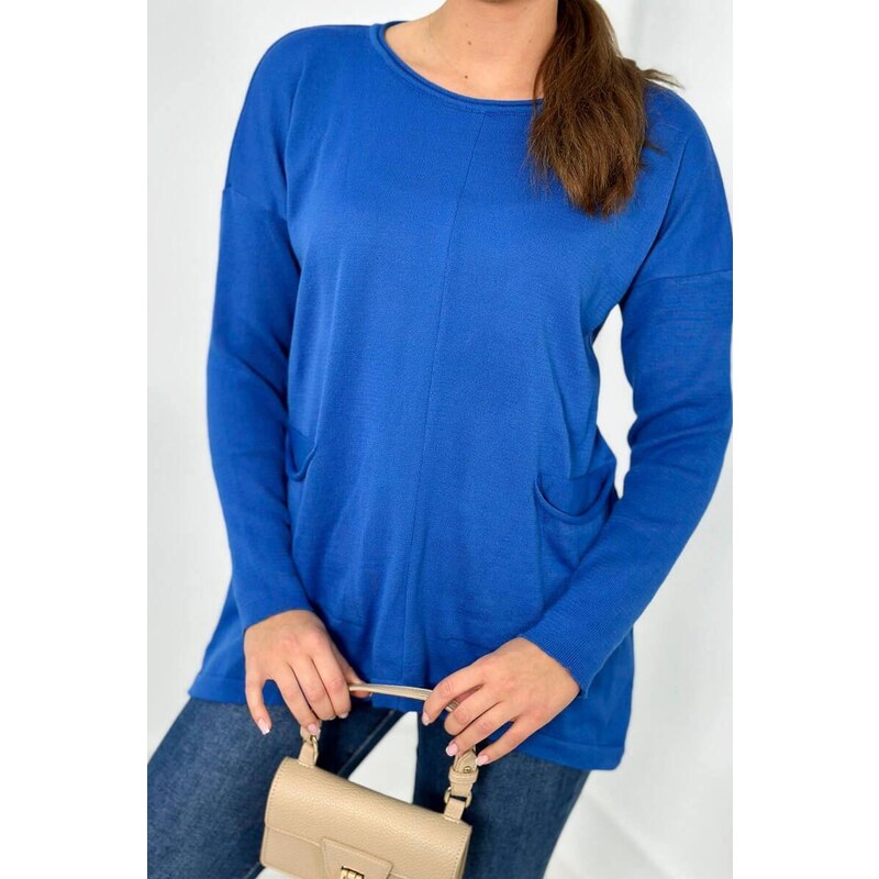 MladaModa Tenký sveter s prednými vreckami model 2432 farba kráľovská 58163618