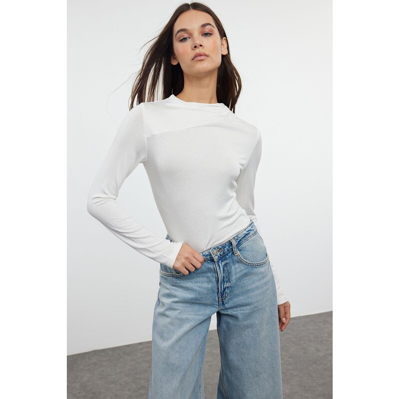 Trendyol Ecru Gathered Collar Lined Knitted Bodysuit 57100658