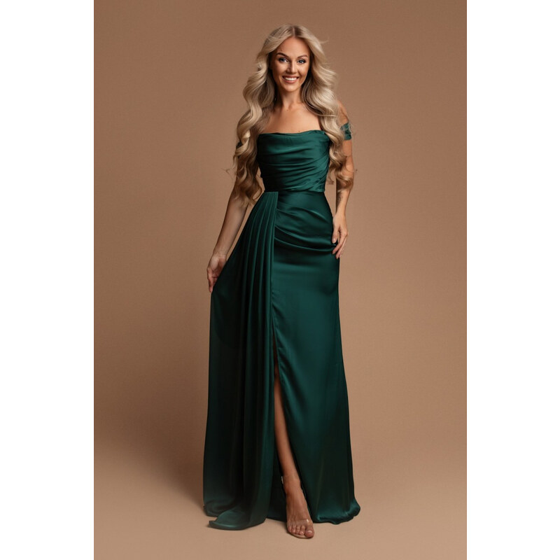 miadresses.sk Smaragdové priliehavé šaty spustené na ramená 56585493