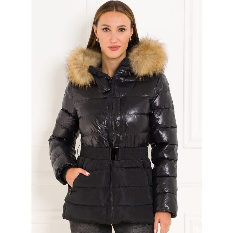 Due Linee Dámska zimná bunda čierna s opaskom a pravým medvedíkom 27542026