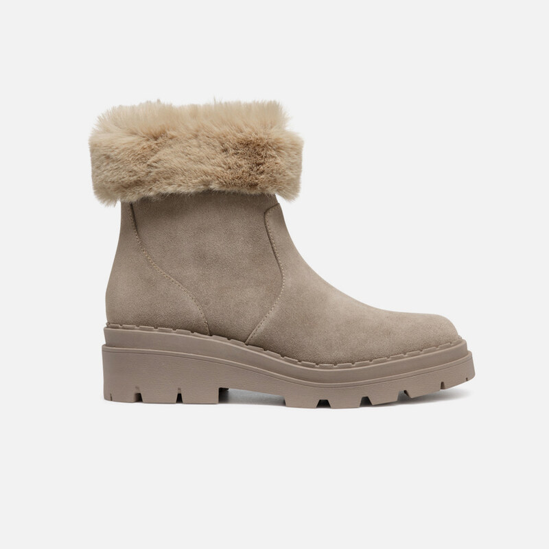 Beige womens ankle boots Geox Felleny - Womens 57385742