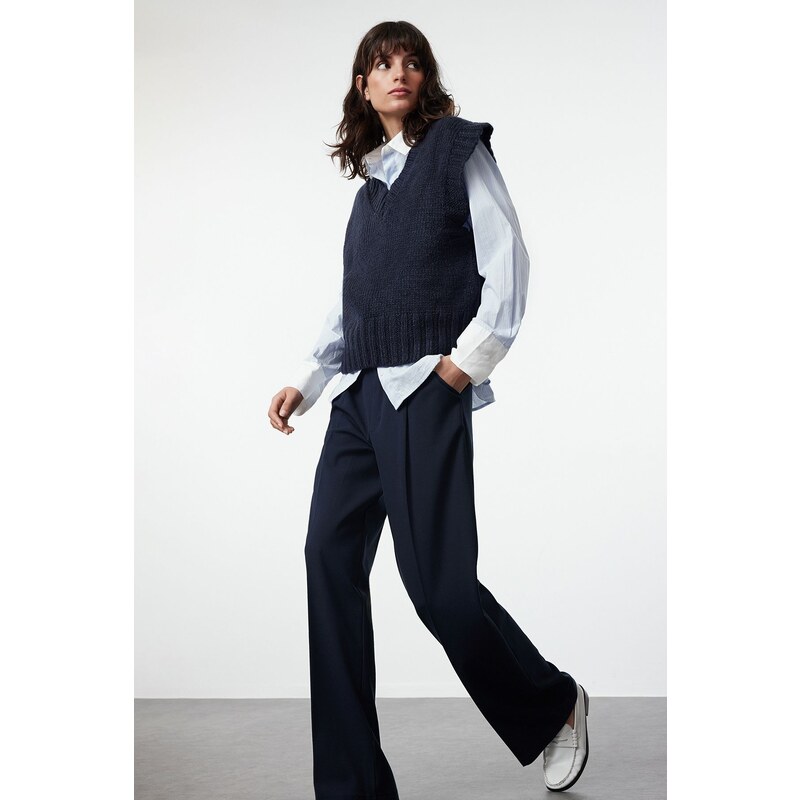 Trendyol Navy Blue Crop Soft Texture Knit Sweater 57757577