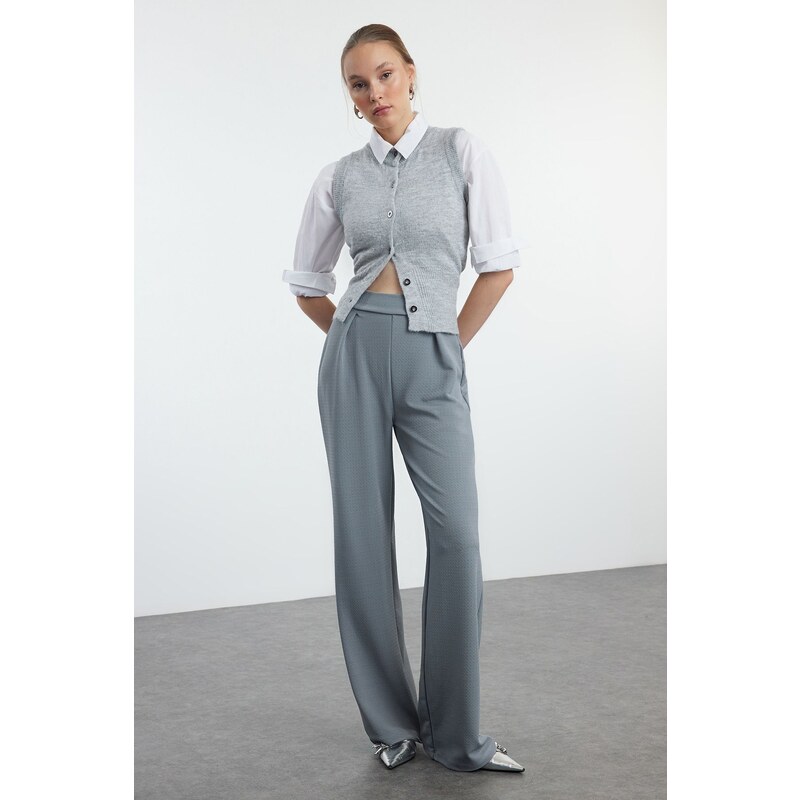 Trendyol sivé plisované nohavice so širokými nohavicami/komfortným 57753497