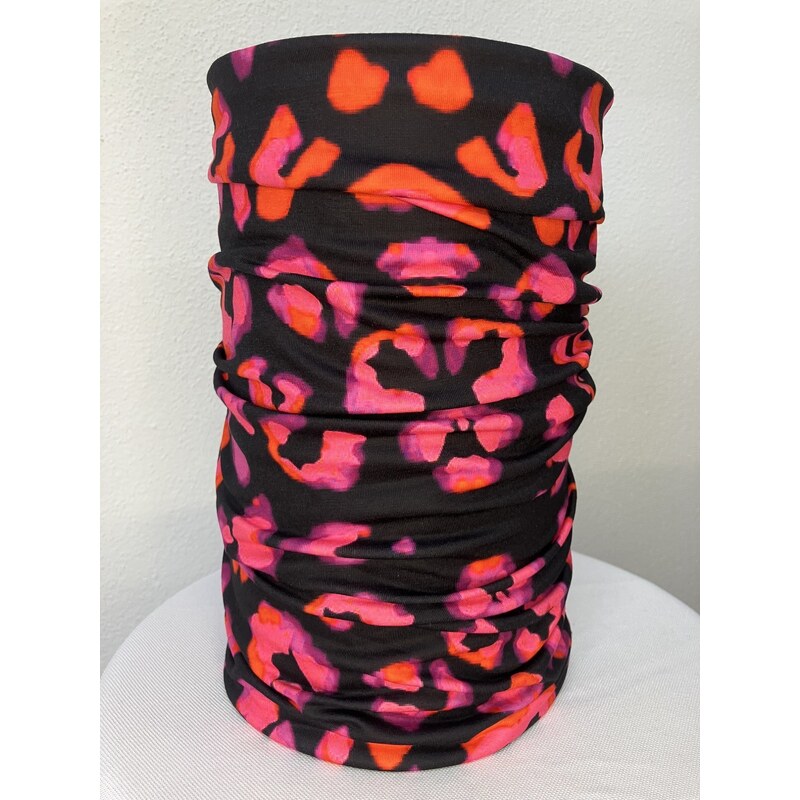 TERMOVEL Čierny dámsky nákrčník s ružovým leopardím vzorom 57839074