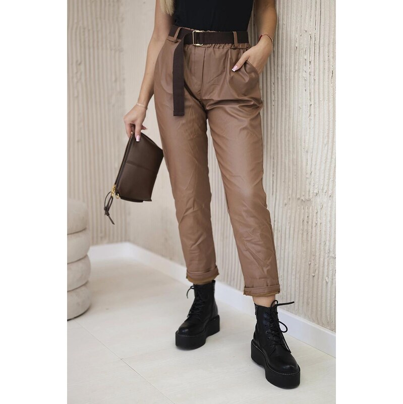 MladaModa Voskované nohavice s opaskom model 52293-1 farba camel 63034485