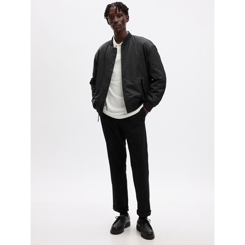 Nohavice modern khakis in straight fit with GapFlex Čierna 52657715