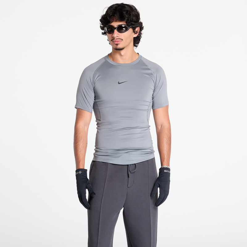 Tričko Nike Pro Mens Dri-FIT Tight Short-Sleeve Fitness Top Smoke Grey 59092072