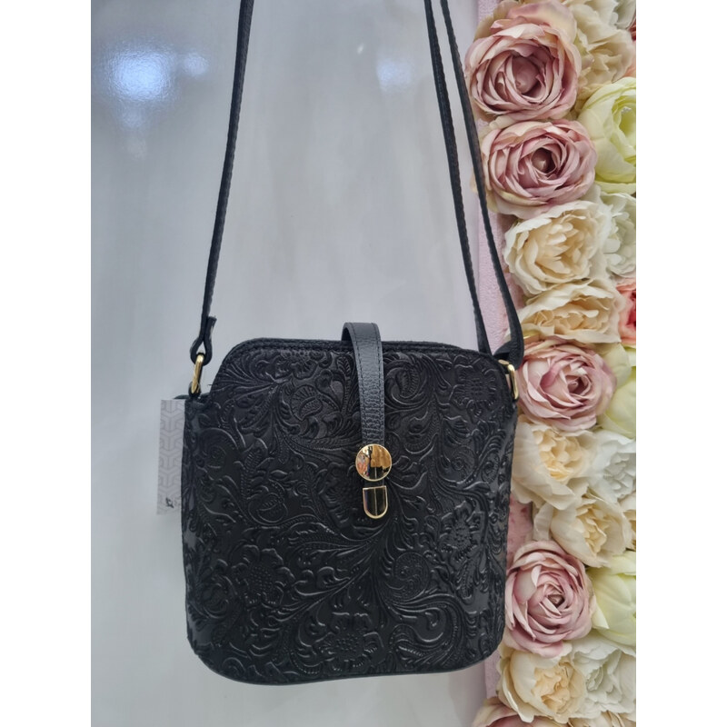 E-shop Katrins Fashion Kožená čierna crossbody kabelka Vera Pelle