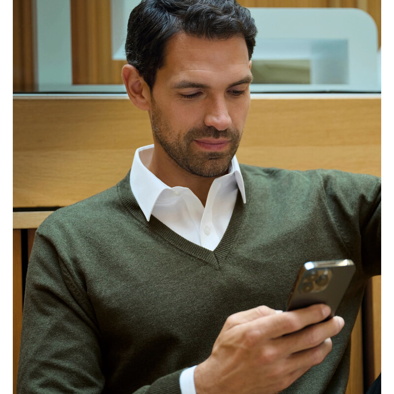 Pánsky sveter do V merino vlna Berlin Brook Taverner 62679095