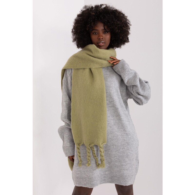 MladaModa Hrejivý jednofarebný šál so strapcami model 50220 farba kiwi 59762306