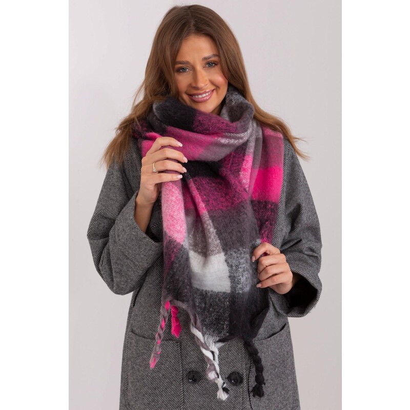 MladaModa Hrejivý károvaný šál so strapcami model 50197 fuksiový 59762336