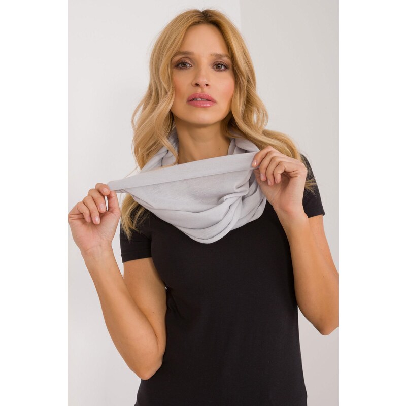 MladaModa Viskózová komínová šatka model 56031 svetlá šedá 59762419