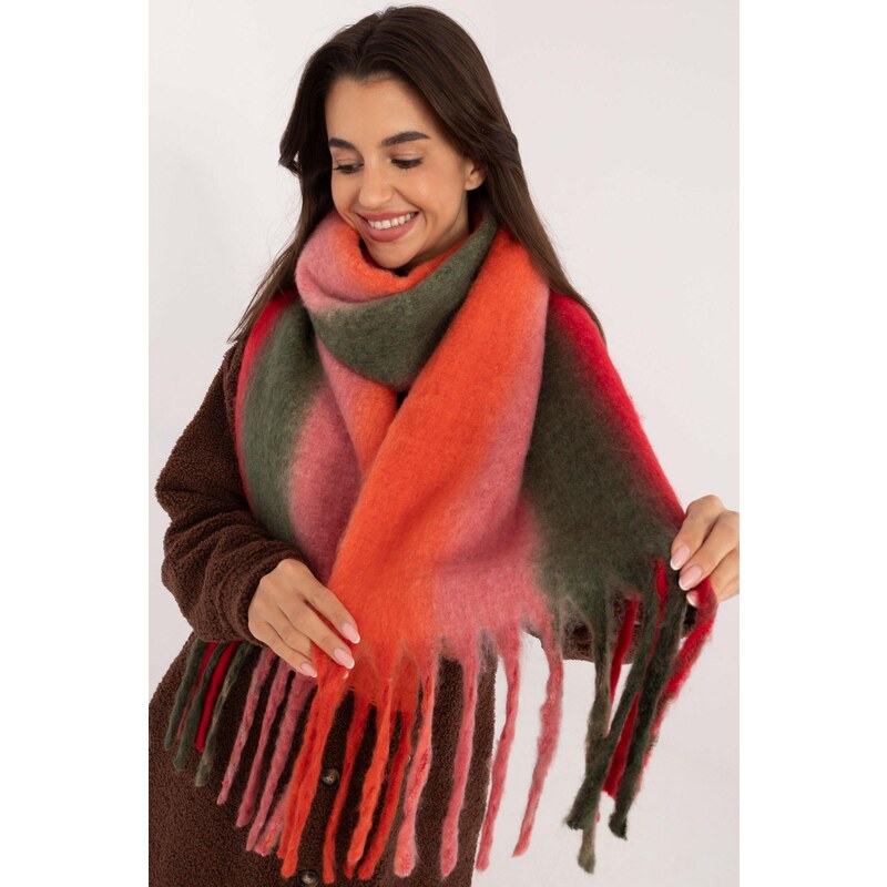 MladaModa Viacfarebný hrejivý šál so strapcami model 32050 červený 59774731