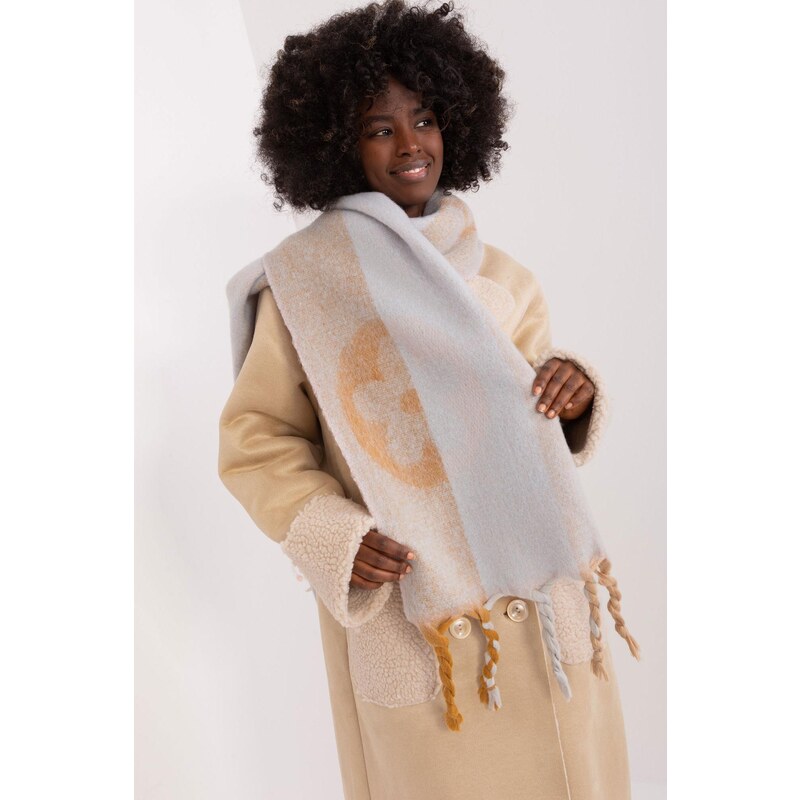 MladaModa Hrejivý vzorovaný šál s vrkočmi model 31601 pudrovo ružový 59774741