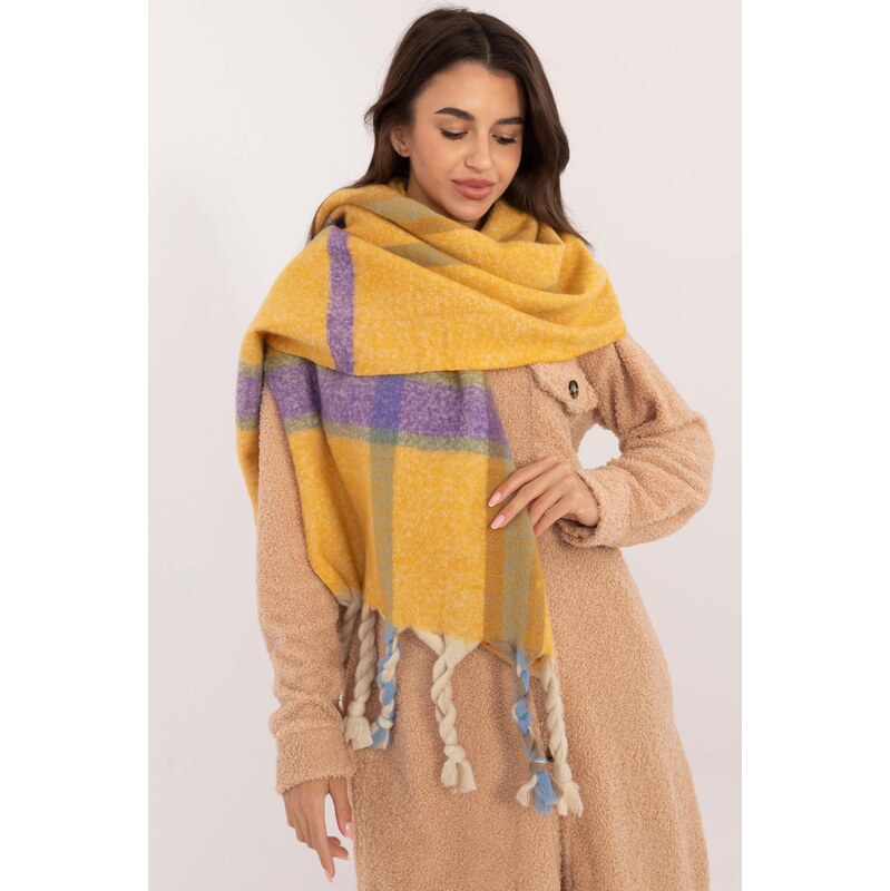 MladaModa Hrejivý károvaný šál s vrkočmi model 31533 horčicový 59774770