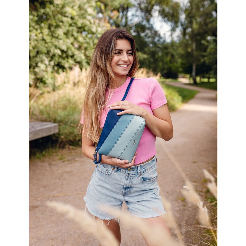 Vuch Dámska crossbody kabelka Coalie Striped Blue 66582958