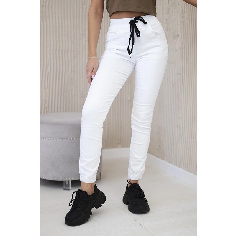 MladaModa Džínsové nohavice so sťahovacou šnúrkou v páse model 5569 63034461