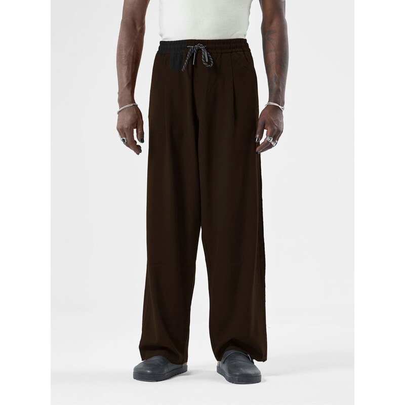 VAMOS CLO Plisované nohavice hnedá 60683459