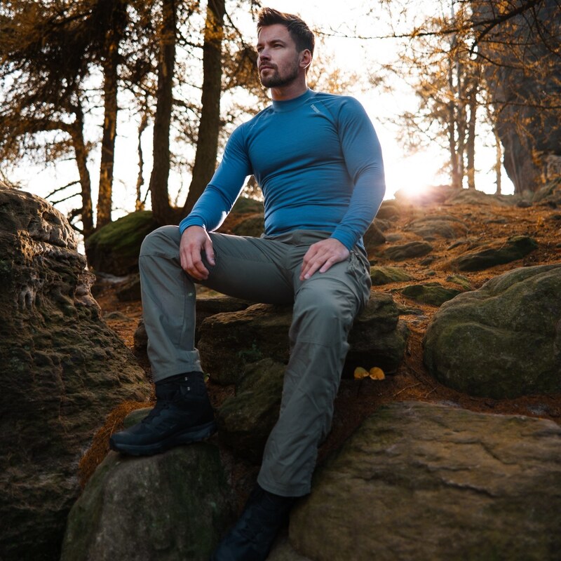 TERMOVEL Modré pánske termo tričko 57962937