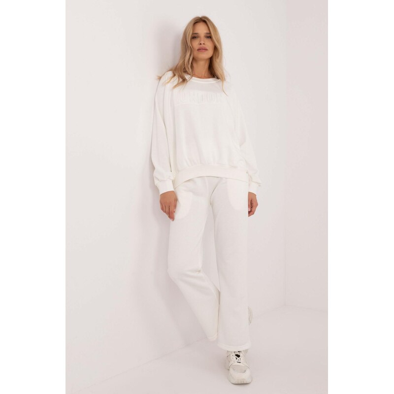 MladaModa Tepláková súprava s 3D aplikáciou model 93061 farba ecru 60493641