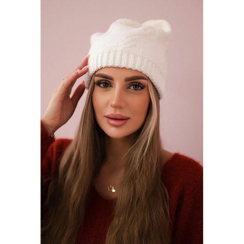 MladaModa Dámska čiapka Lorena K377 biela 46491279