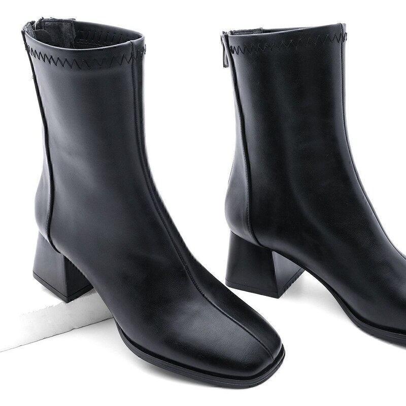 Dámske topánky na podpätku Marjin s plochou špičkou a zipsom zozadu 50559652