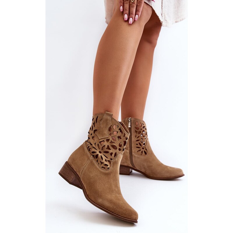 Boto Zazoo 3404 Vyrezávané kovbojky na nízkom opätku semišové svetlo 60728894