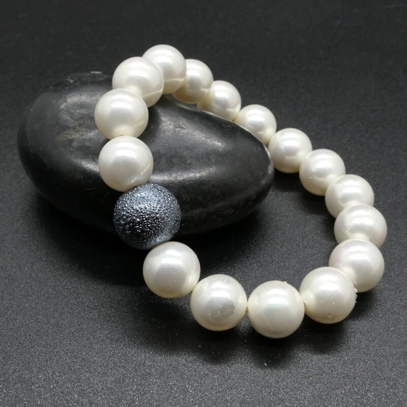 CITY STORM Dámsky náramok zo shell perál v kombinácii s korálkou 66888795