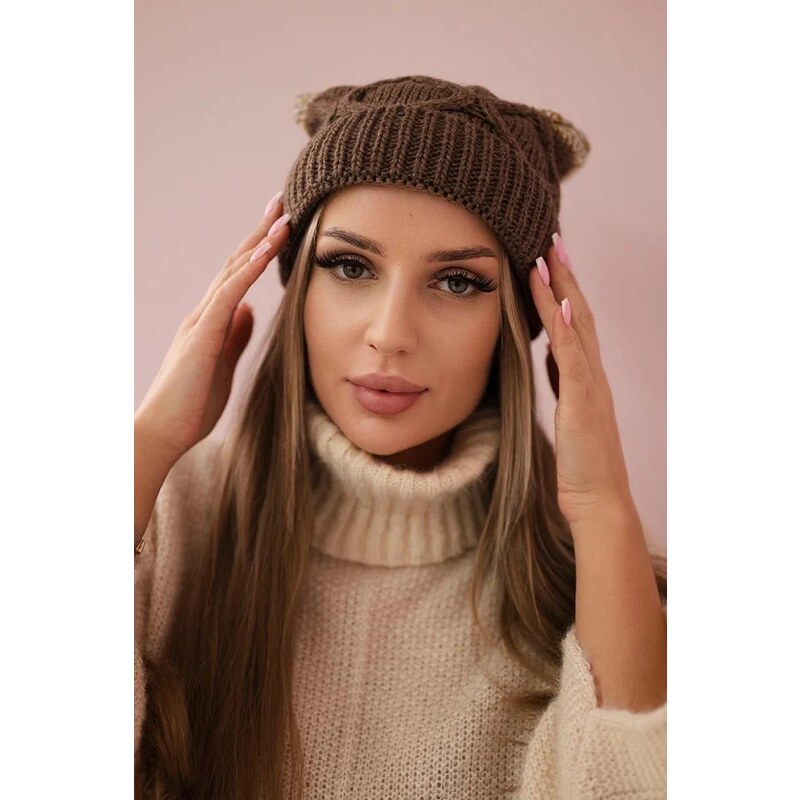 MladaModa Dámska čiapka s brmbolcom K248 farba cappuccino+ecru 36491671