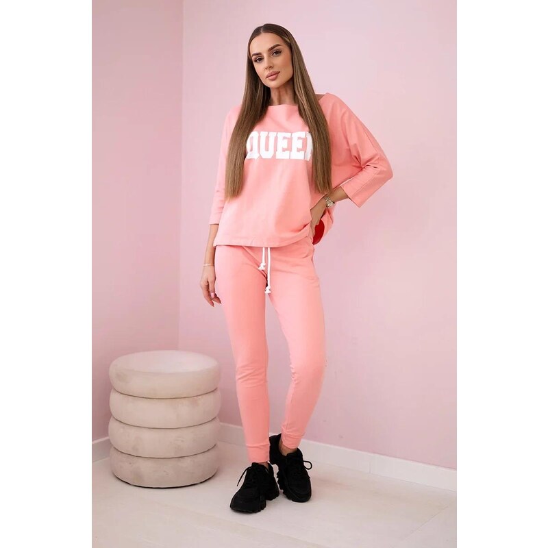 MladaModa Tepláková súprava s nápisom Queen model 66977 marhuľová 32329695