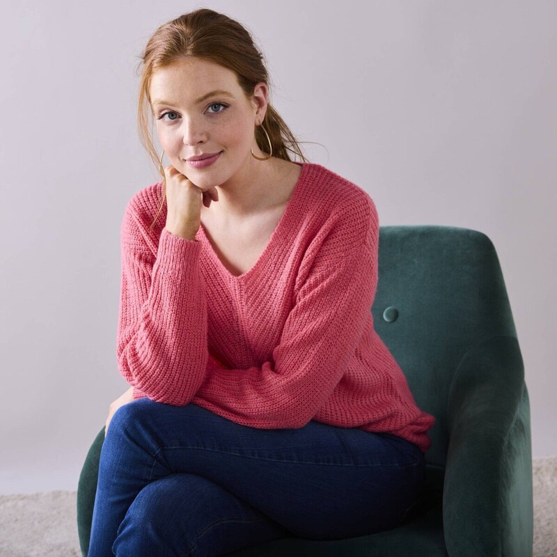 Pulóver s hladkým pleteným vzorom a výstrihom do V ružová 044 56607729