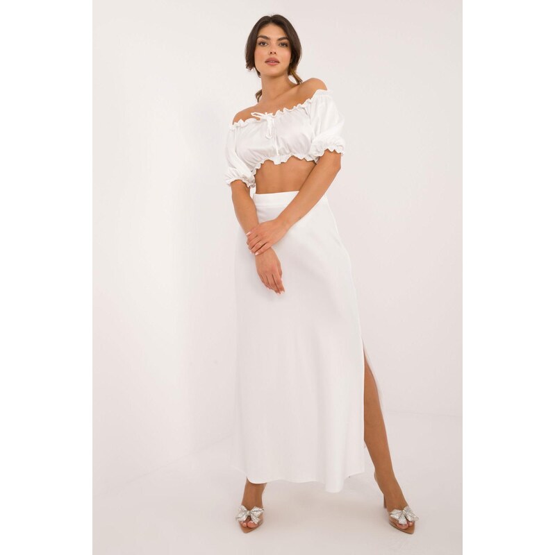MladaModa Elegantný letný komplet crop-topu a sukne model 74602 biely 62554534