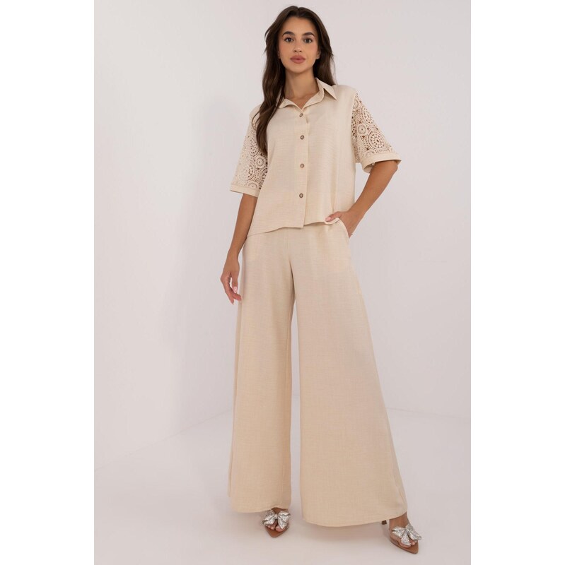 MladaModa Elegantný komplet košele a nohavíc model 74588 svetlý béžový 62554535