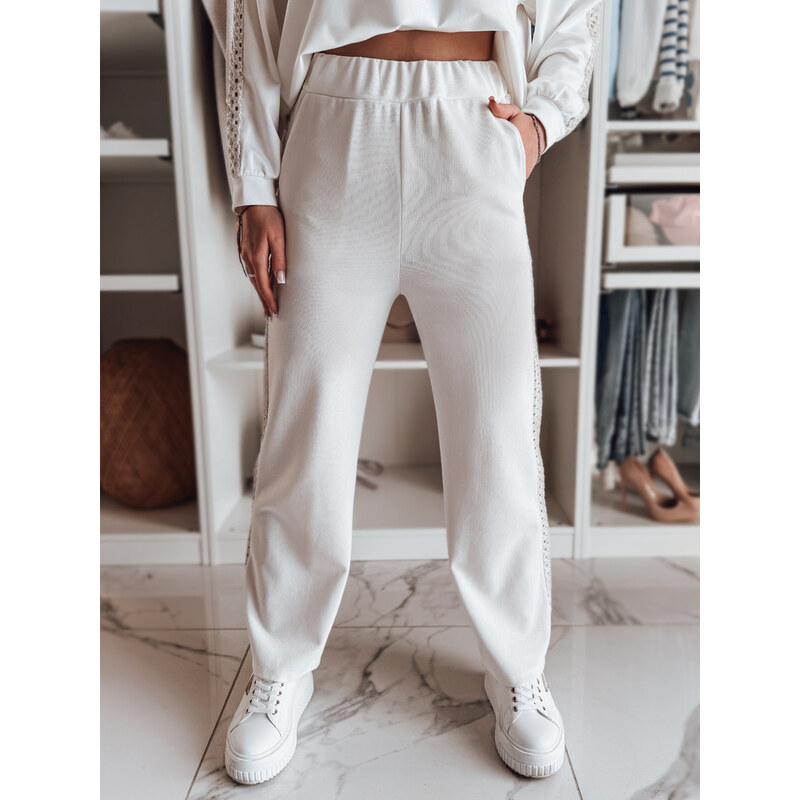 BASIC Smotanové dámske rebrované tepláky s ozdobnou čipkou na bokoch 62311532