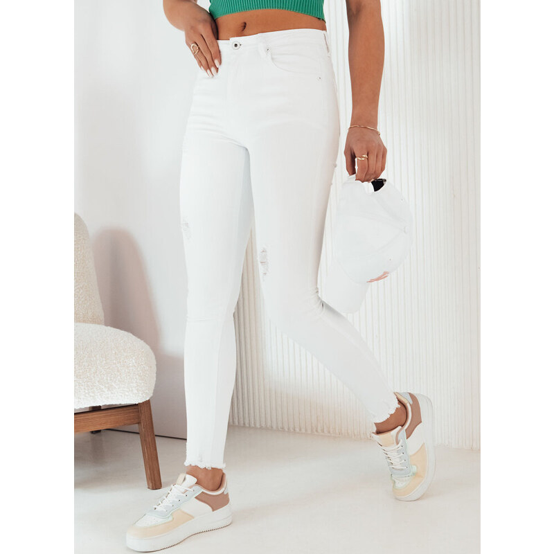 BASIC Biele vypasované džínsy BRENO UY1993 50105100