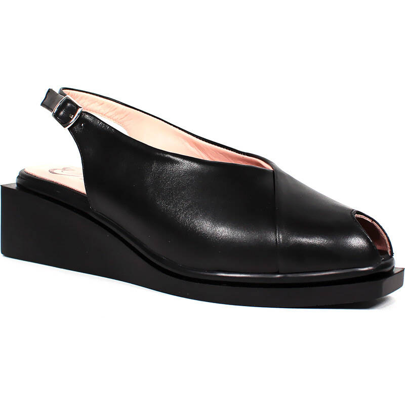 Kožené sandále Secretshoes 62419874