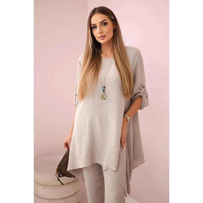 MladaModa 2-dielny komplet nohavíc a blúzky s príveskom model 1025A 62639762