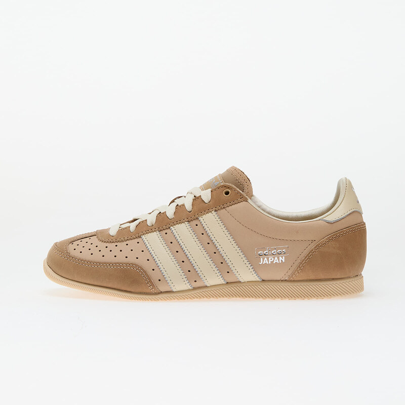 adidas Originals adidas Japan W Warm Sand/ Crew White/ Silver Metallic 62574910