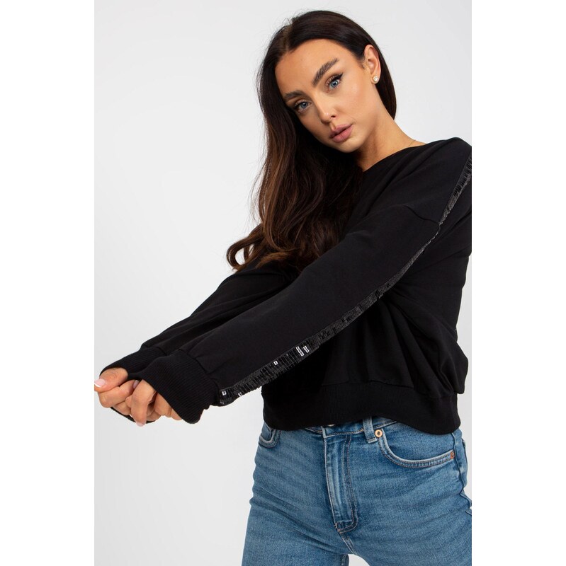 MladaModa Krátka mikina s flitrami na rukávoch model 06788 čierna 62639604