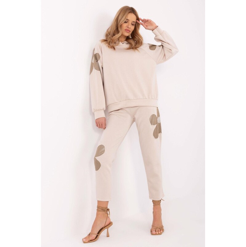 MladaModa Tepláková súprava s kvetinovou aplikáciou model 12461 béžová 62639670